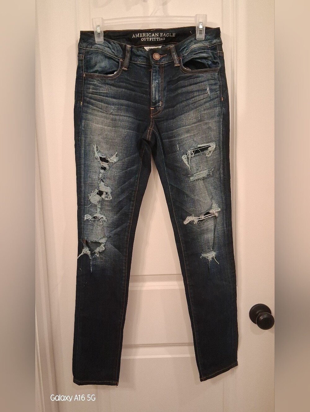 American Eagle Outfitters Distressed Dark Wash Skinny Jeans